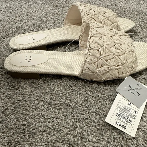 A New Day Women's Tan Woven Slide Sandals - Picture 2 of 2